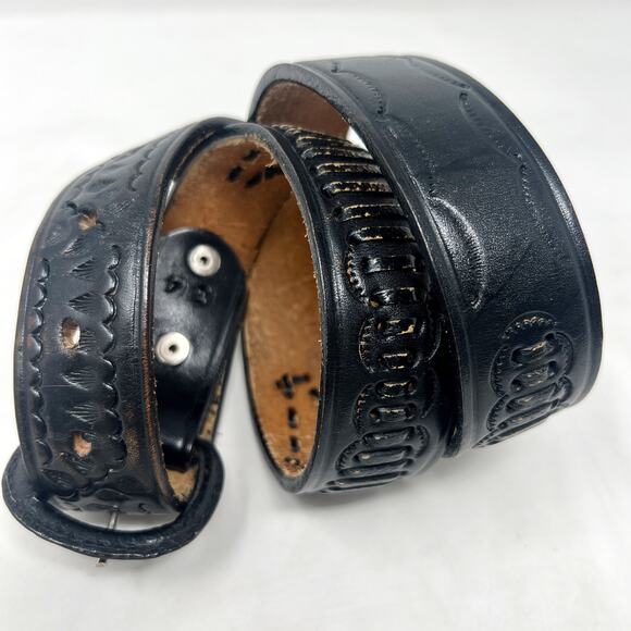 [Vintage] Black Distressed Tooled Leather Belt Size 34" - Picture 4 of 5